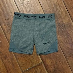 grey nike pros size large in GIRLS